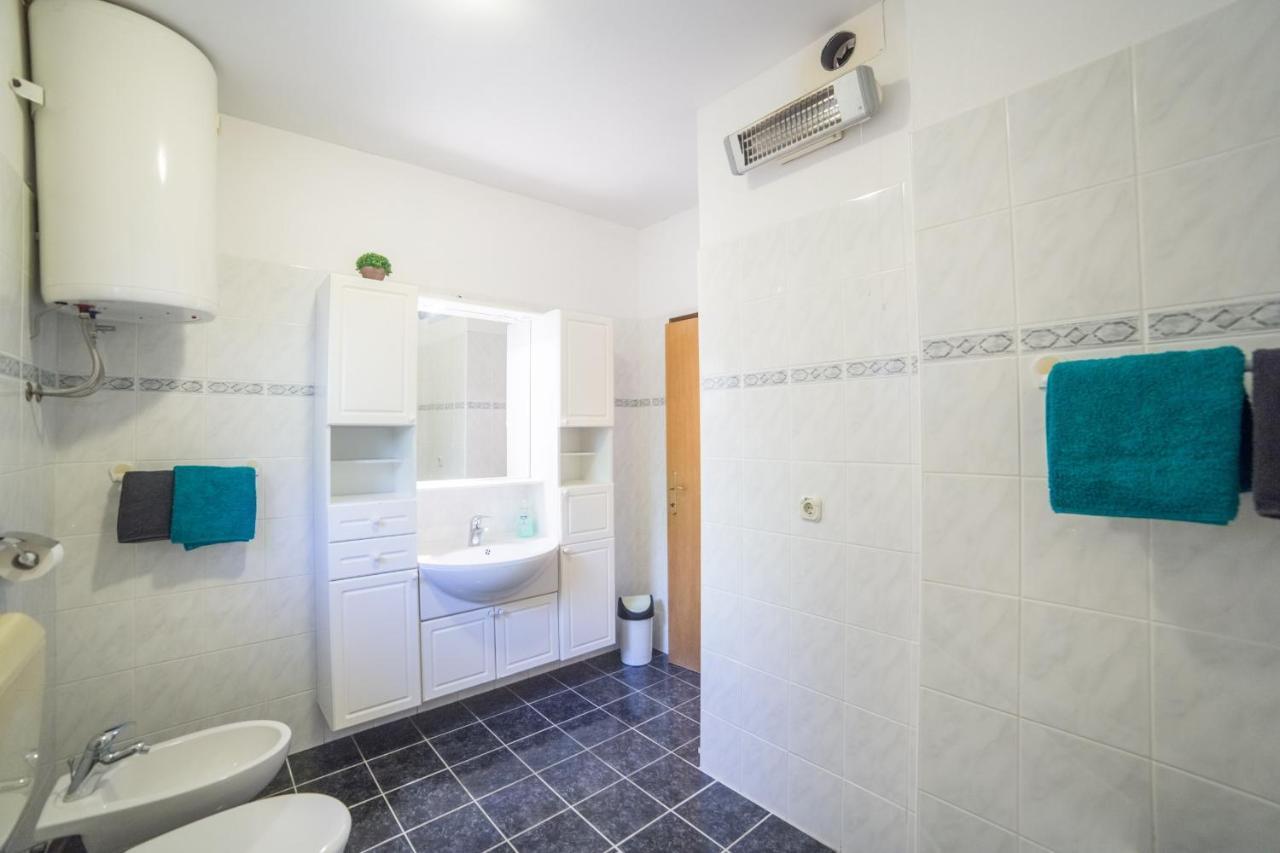 Apartment Jadranka Brist Exterior foto
